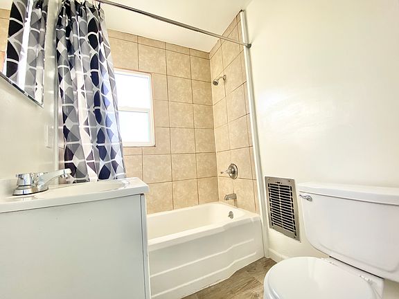 4th image of 1519 N Laurel Ave APT 7