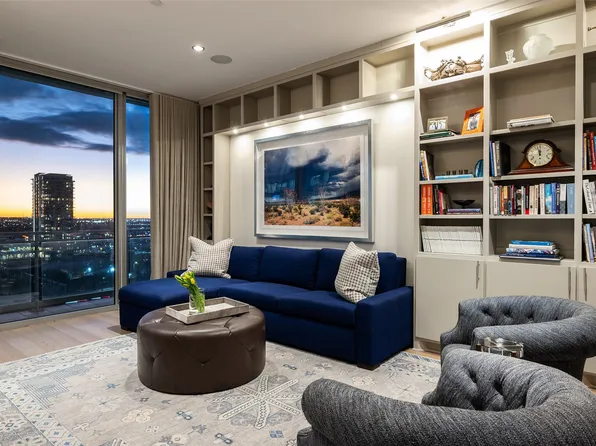 2900 McKinnon St APT 1103, Dallas, TX 75201