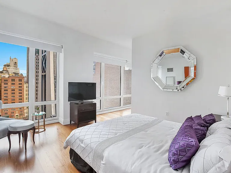 33 W 56th St #14B — Photo 8