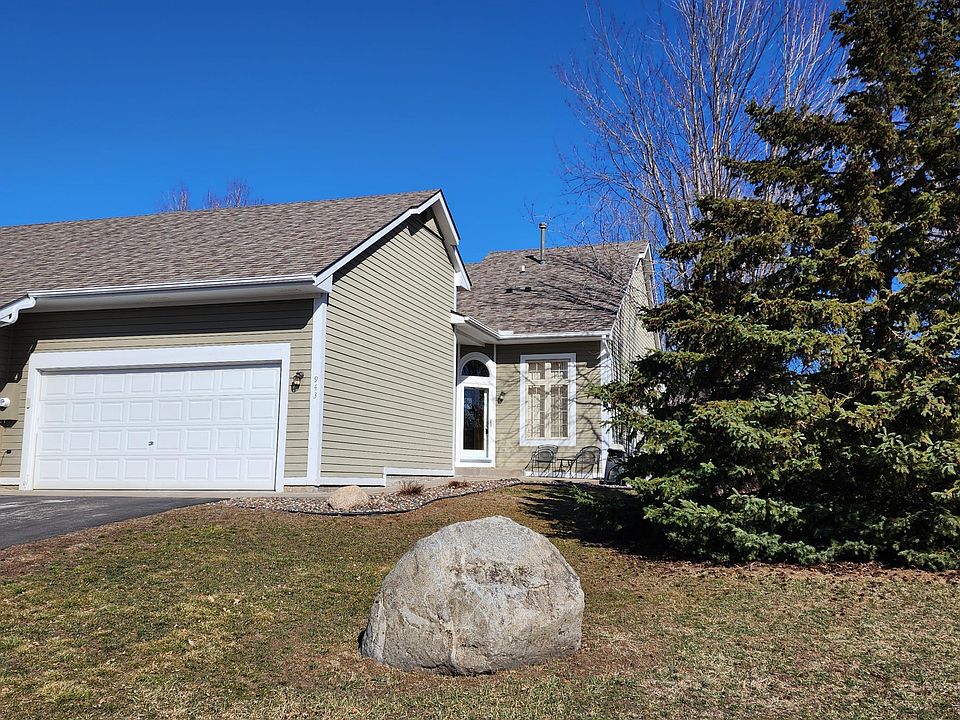 1st image of 943 Winterberry Dr