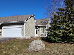 943 Winterberry Dr, Woodbury, MN 55125