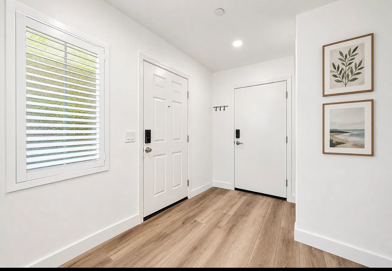 7246 N Cedar Rd — Photo 1
