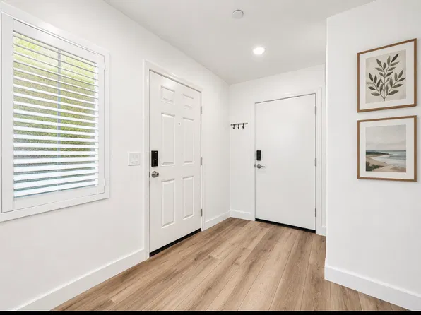 7246 N Cedar Rd, Van Nuys, CA 91405
