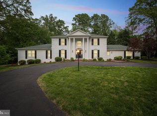 2407 Mare Ln, Oakton, VA 22124