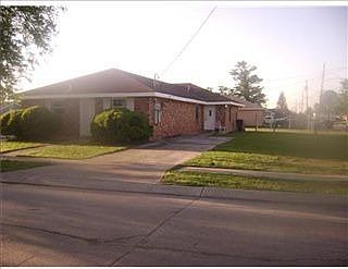 2nd image of 140 27th St