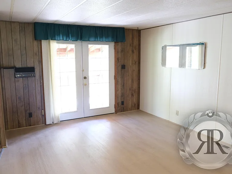 11605 Stump Rd — Photo 9