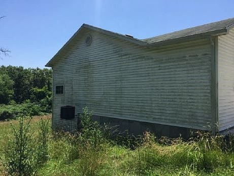 3rd image of 1715 Buntons Holler