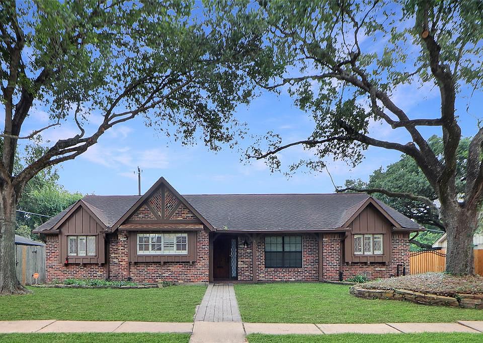 1st image of 5831 Braesheather Dr
