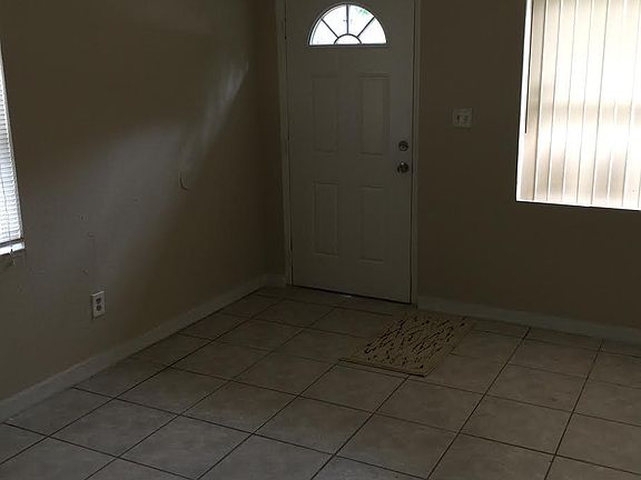 Living area - All tile flooring