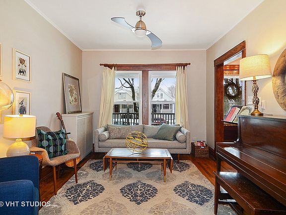 2nd image of 4308 W Wrightwood Ave