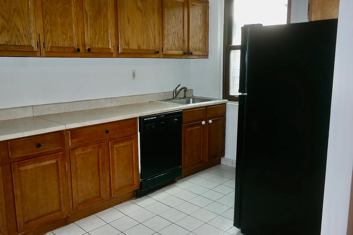 Building Photo - 189-37 37th Ave #2