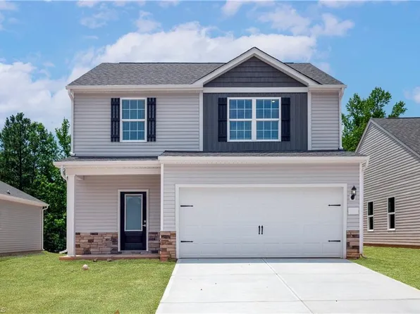 3410 Robindale Dr, Winston Salem, NC 27107