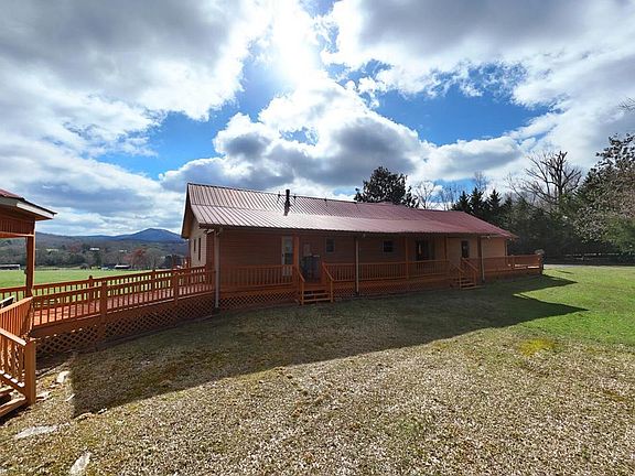 2nd image of 205 Oak Ridge Rd