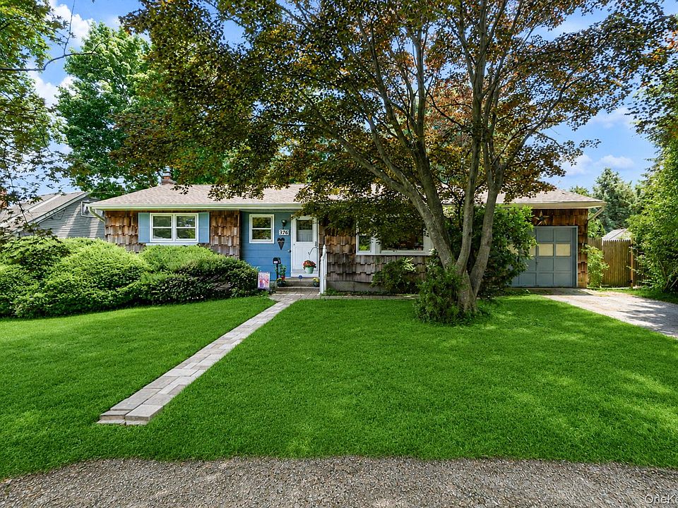1st image of 376 Moriches Road
