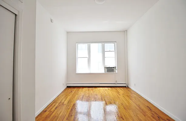 Rented by Julianna Realty Corp | media 12