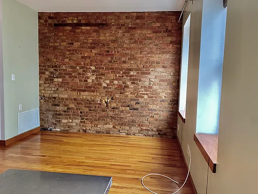 Rented by A P Realty Group NY LTD | media 3