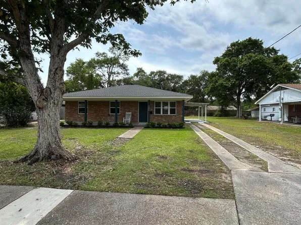 1004 Wilson Dr, Gulfport, MS 39507