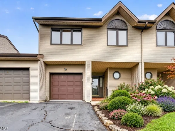 10 Hemlock Ct, Raritan Twp., NJ 08822