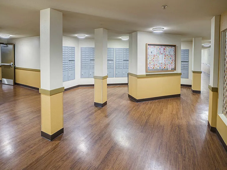Huntington Plaza Senior Apartments — Photo 4
