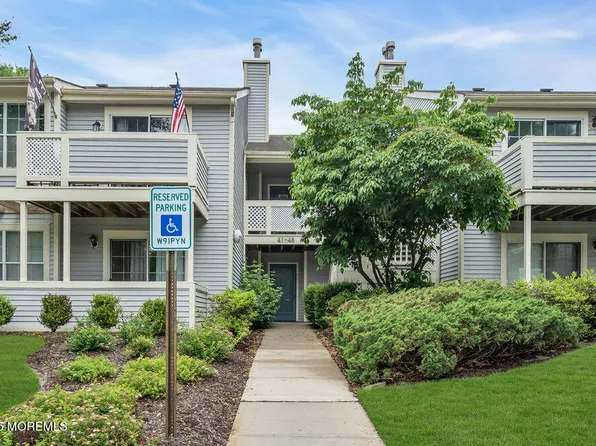 41 Chinkaberry Court, Howell, NJ 07731