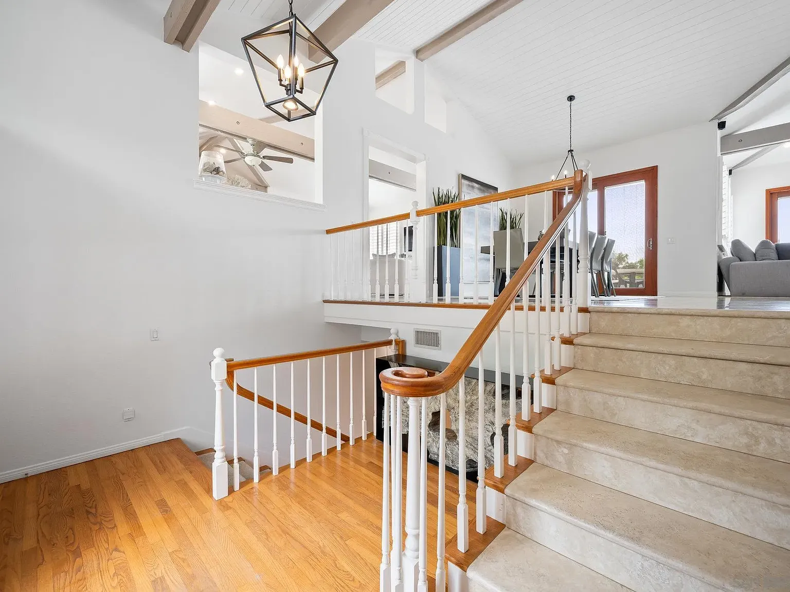 4 bed, 4.0 bath, 3247 sqft, $22,500 — Photo 4
