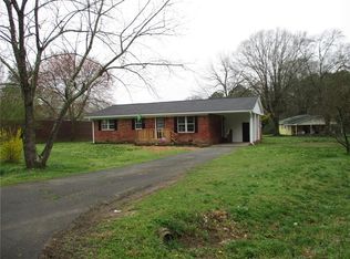 319 Cherokee Dr, Calhoun, GA 30701