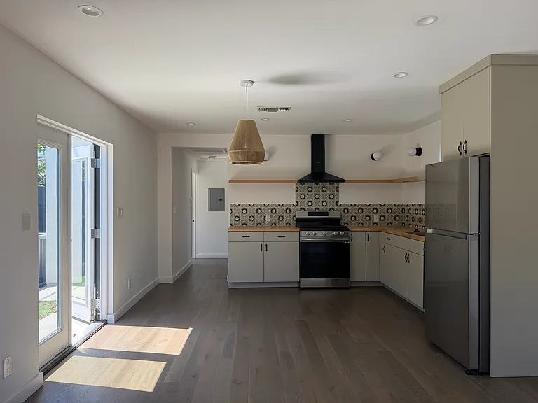 3618 Chesapeake Ave — Photo 12