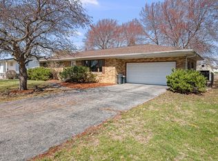 1003 14th Ave #B, Orion, IL 61273