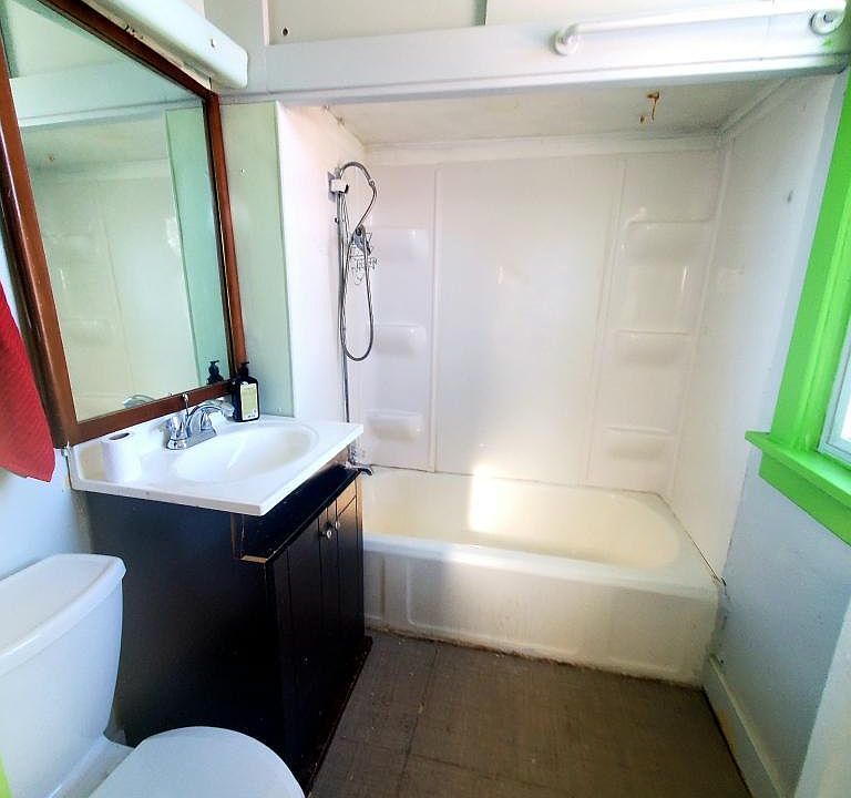 1st image of 705 Bridge Ave #706