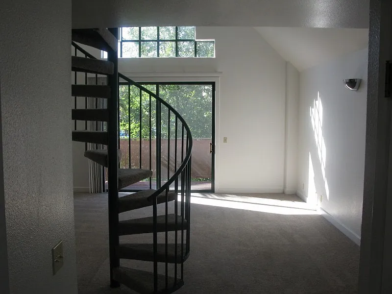180 E 9th Ave