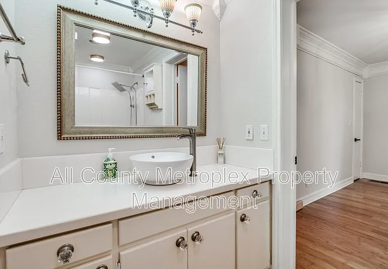 1112 Kings Hwy #4 — Photo 6