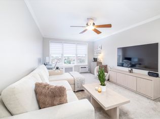 1 E Broadway APT 7A, Long Beach, NY 11561