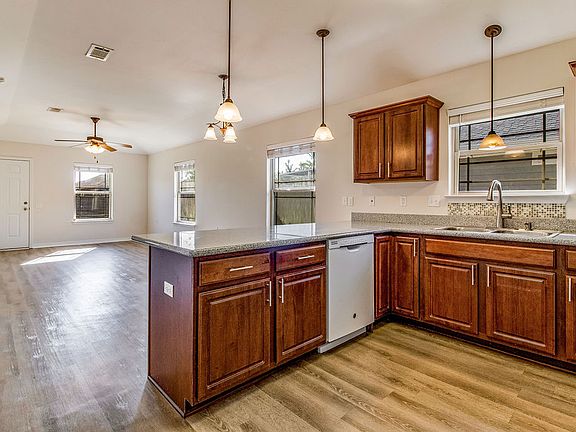 2nd image of 5788 Pescara Dr