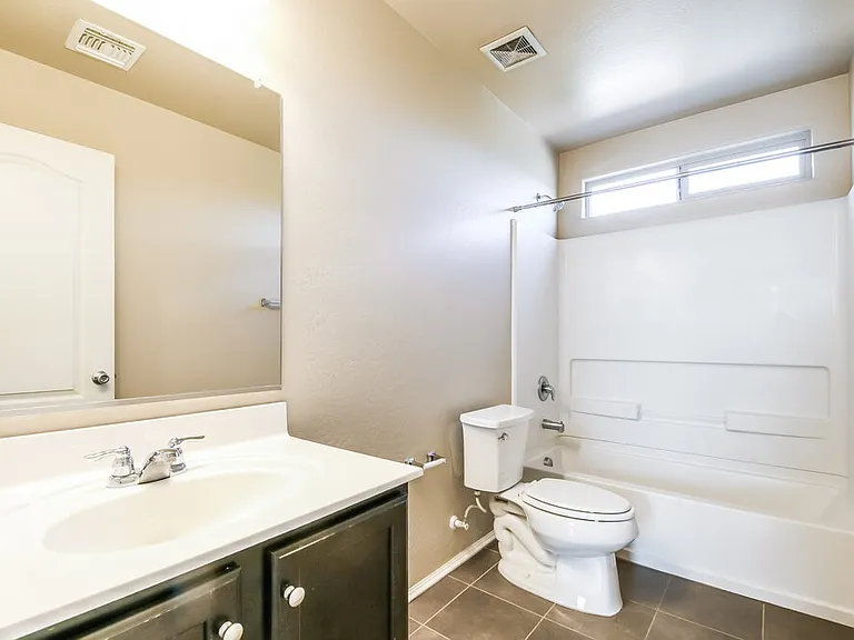 923 S Pheasant Dr — Photo 14
