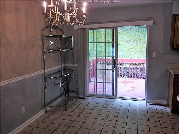 5th image of 314 Forest Cir