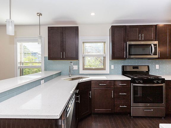 3rd image of 43 Harvard St #1
