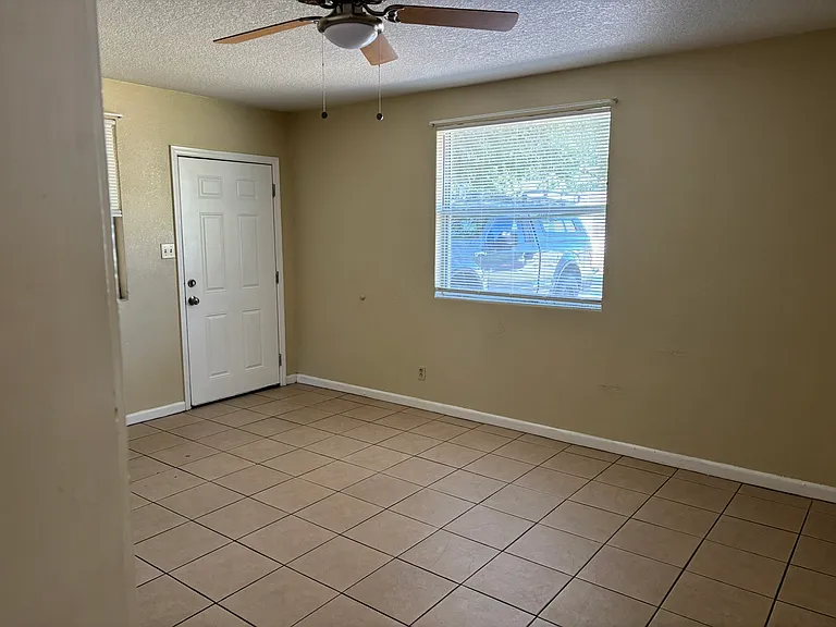 1455 Combs Rd — Photo 14