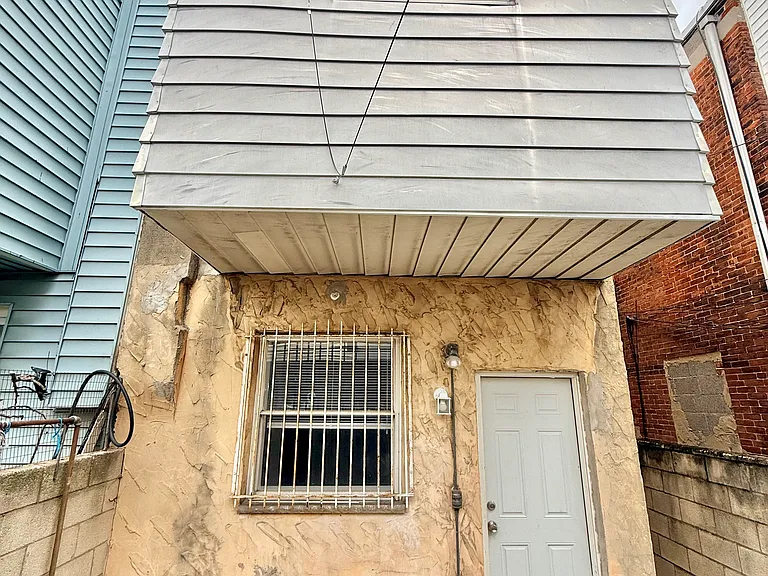 2113 S 15th St #1 — Photo 37