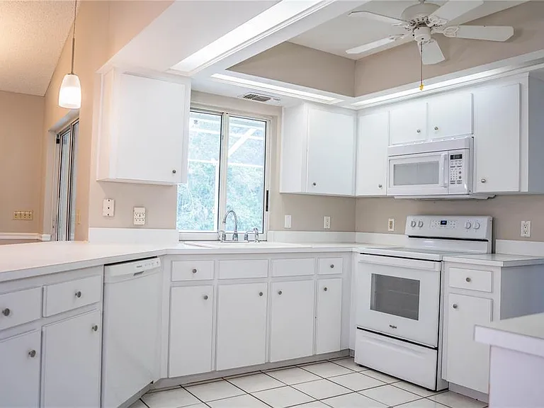 2326 Deerbrook Dr — Photo 19