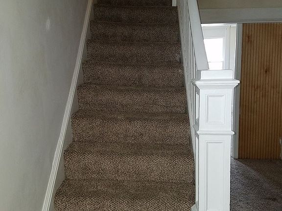4th image of 812 W Washington St APT 1