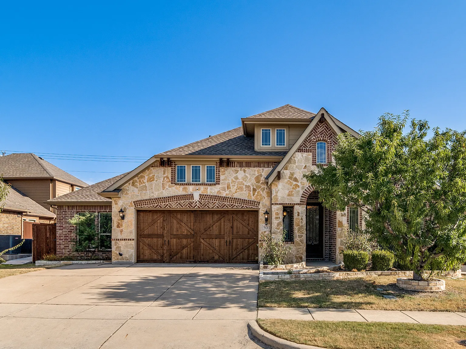 5 bed, 3116 sqft, $3,000 — Photo 1