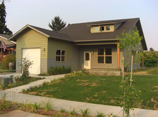 378 Hope Loop, Eugene, OR 97402