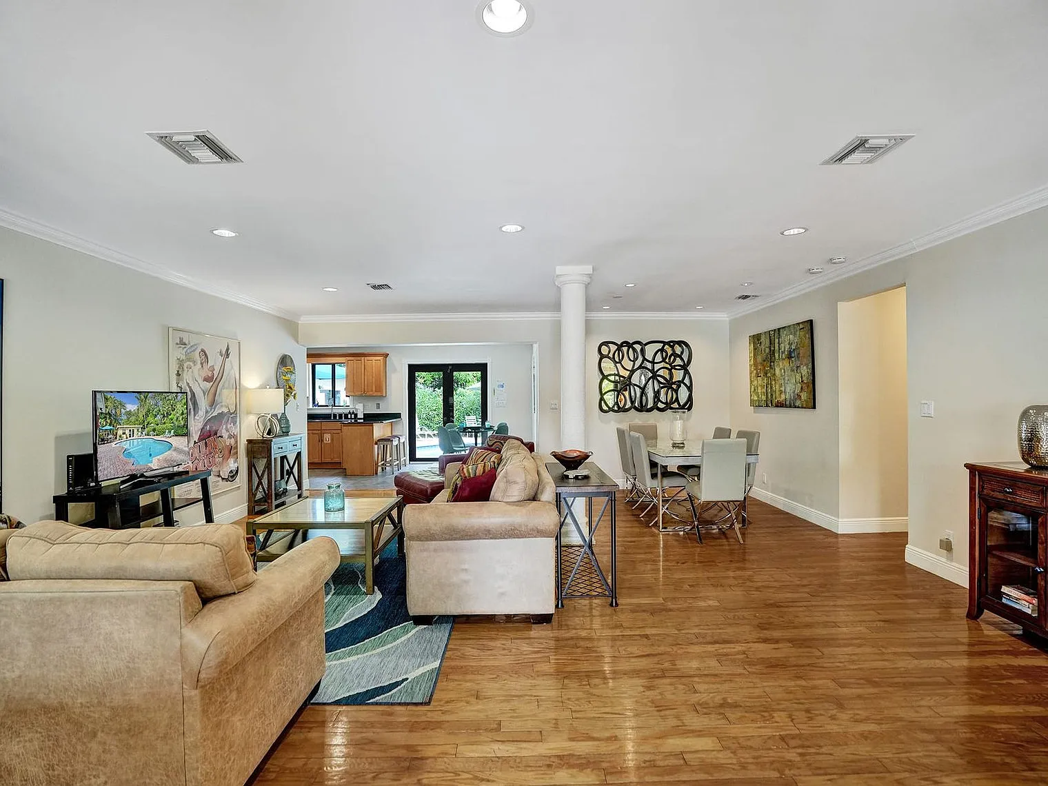 4 bed, 2.0 bath, 2088 sqft, $6,311 — Photo 2