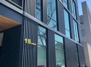 15 N Elizabeth St #201, Chicago, IL 60607