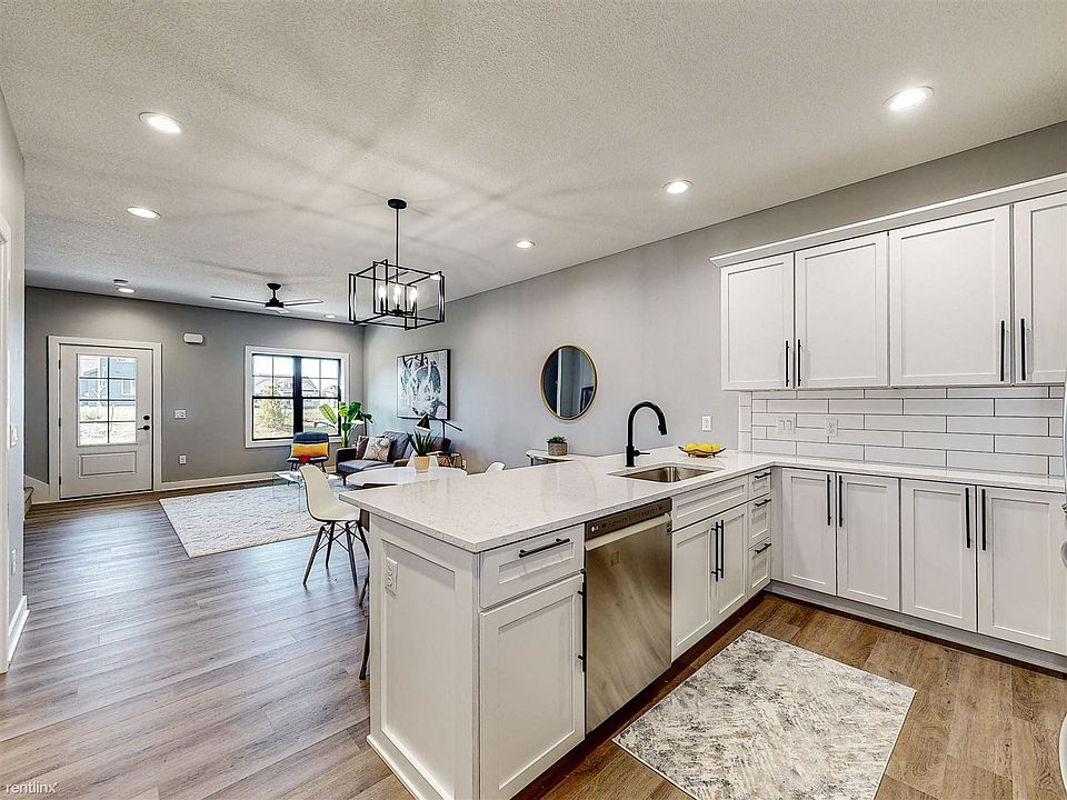 3-Bedroom-Kings-Grove-Townhomes-05122021_144429