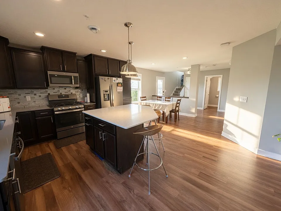 4782 Martingale Dr