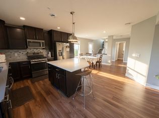 4782 Martingale Dr, Woodbury, MN 55129