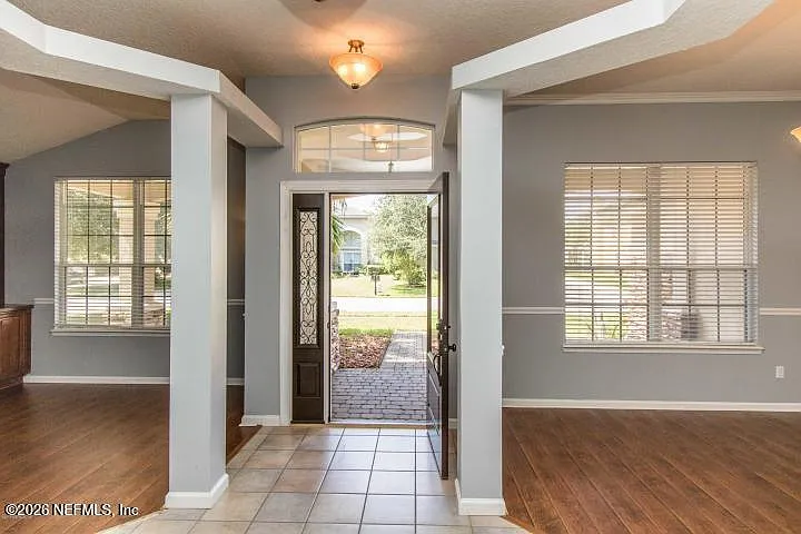 4 bed, 3.0 bath, 2394 sqft, $2,500 — Photo 4