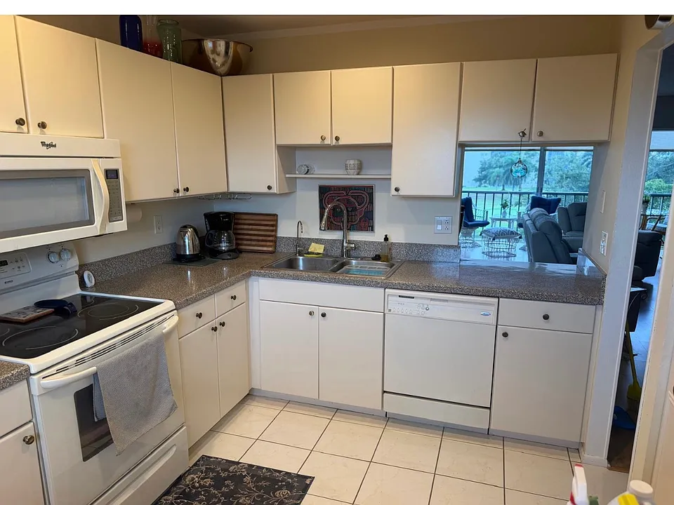 3620 Ironwood Cir #403