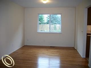 5th image of 7429 Sussex Dr